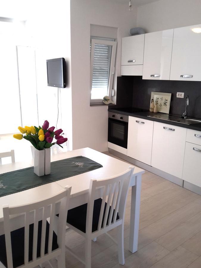 Atena Zaton Apartment Nin Exterior photo